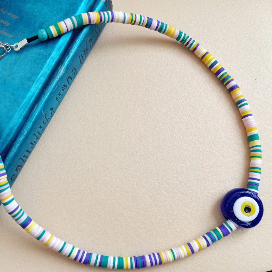 Collar ojo turco azul con pucas