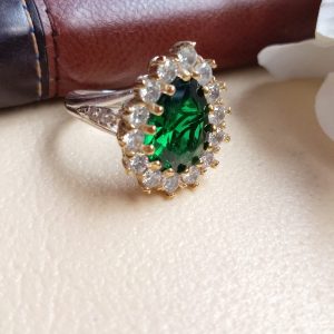 Anillo  Hurrem esmeralda